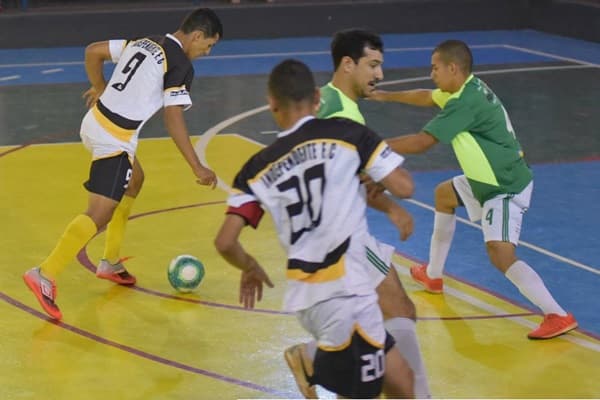 Maracaju sediou abertura da 22ª Copa Pindorama Jota FM de Futsal