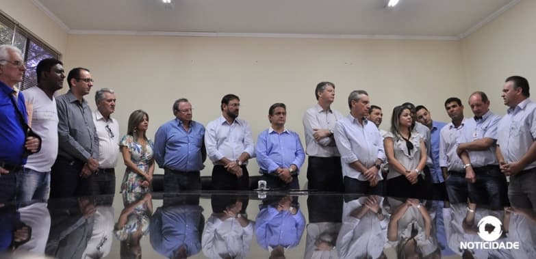 Longen atende prefeito, anuncia modernização do Senai e mais foco nas indústrias
