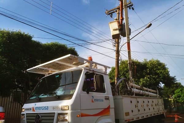 Problema em transformador deixa moradores da Tereré 8 horas sem energia