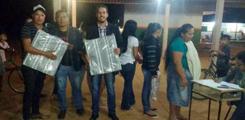 Instituto Leão de Judá faz doação de cobertores em parceria com prefeitura