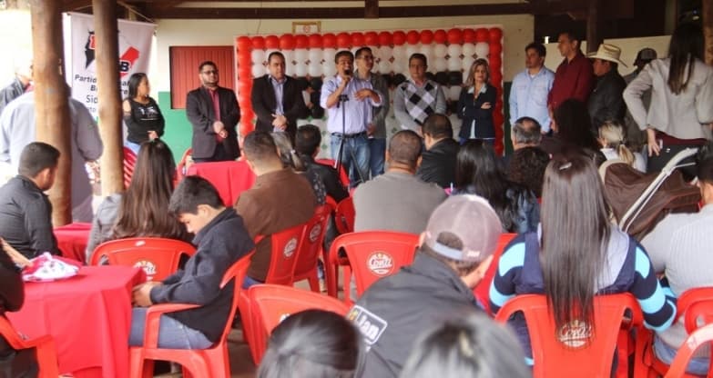 Em ato no Clube Cascatinha, Clayton Ortega assume comando do PTB