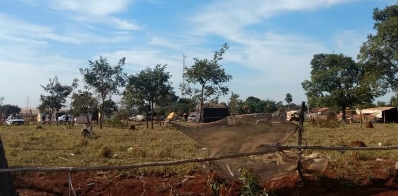 Moradores relatam que invasores estão abordando e intimidando vizinhos