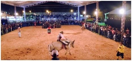 Hoje, Expo Sidrolândia tem rodeio às 20hs e show com Manutti às 23; a entrada é franca