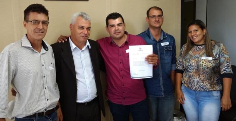 Deputado garante R$ 20 mil em emenda para escola a pedido do vereador Jeferson