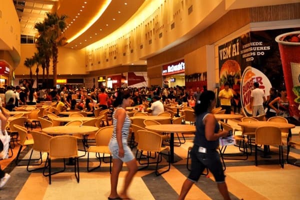 Destino de sidrolandenses, shoppings da Capital abrem neste Carnaval