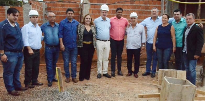 Geraldo Rezende visita obra do Pronto Socorro que está 45% concluída