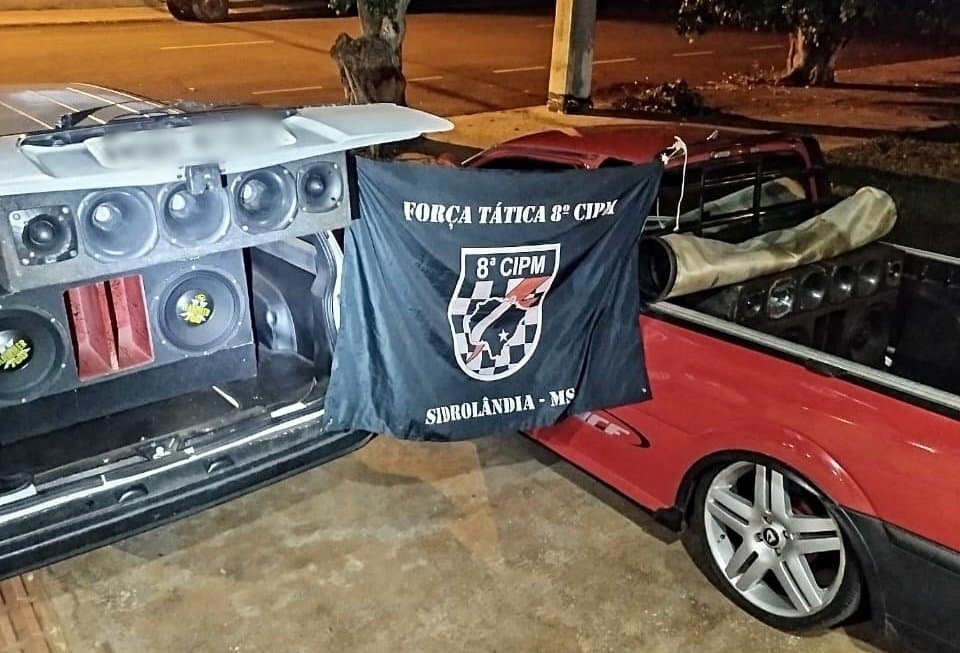 Veículos com caixas de som são apreendidos e dois homens detidos por perturbação do sossego em Sidrolândia