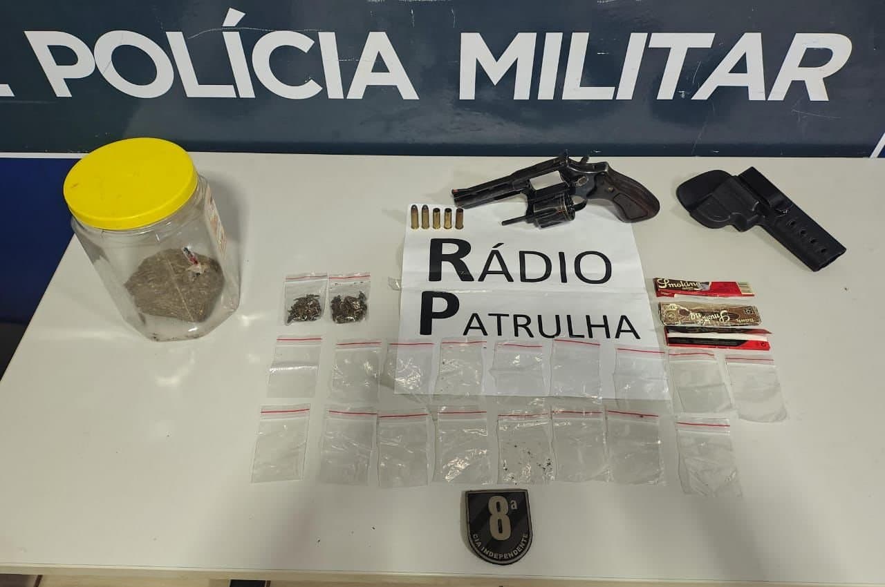 Polícia Militar apreende arma e drogas durante cumprimento de mandado em Sidrolândia