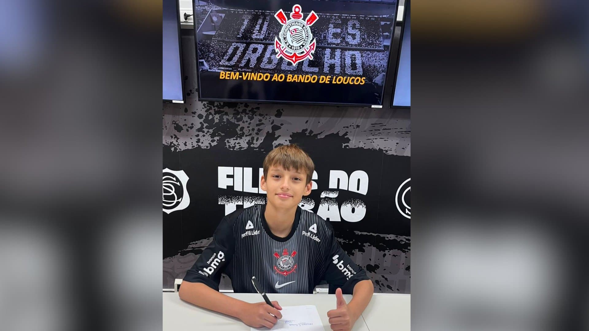 Com apenas 10 anos de idade, atleta sidrolandense assina contrato com o Corinthians