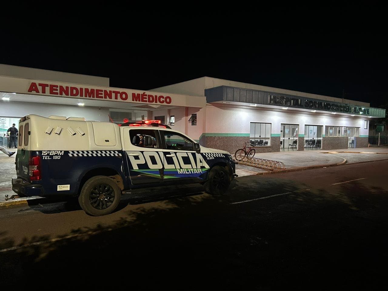 Homem é esfaqueado ao defender mulher durante confusão em bar de Maracaju