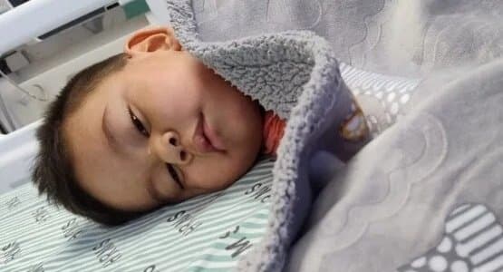 Em Sidrolândia, mãe pede ajuda para custear tratamento do filho de 2 anos que precisa de transplante de medula