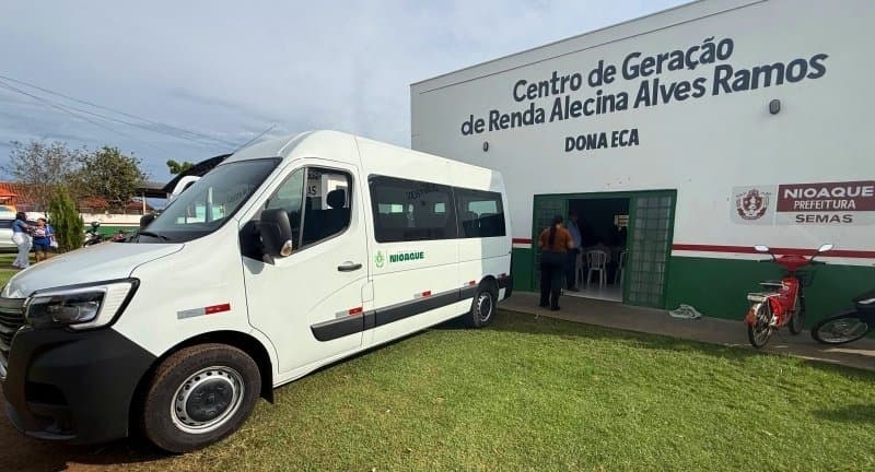 Nioaque recebe van com acessibilidade para transporte de idosos atendidos pela Assistência Social