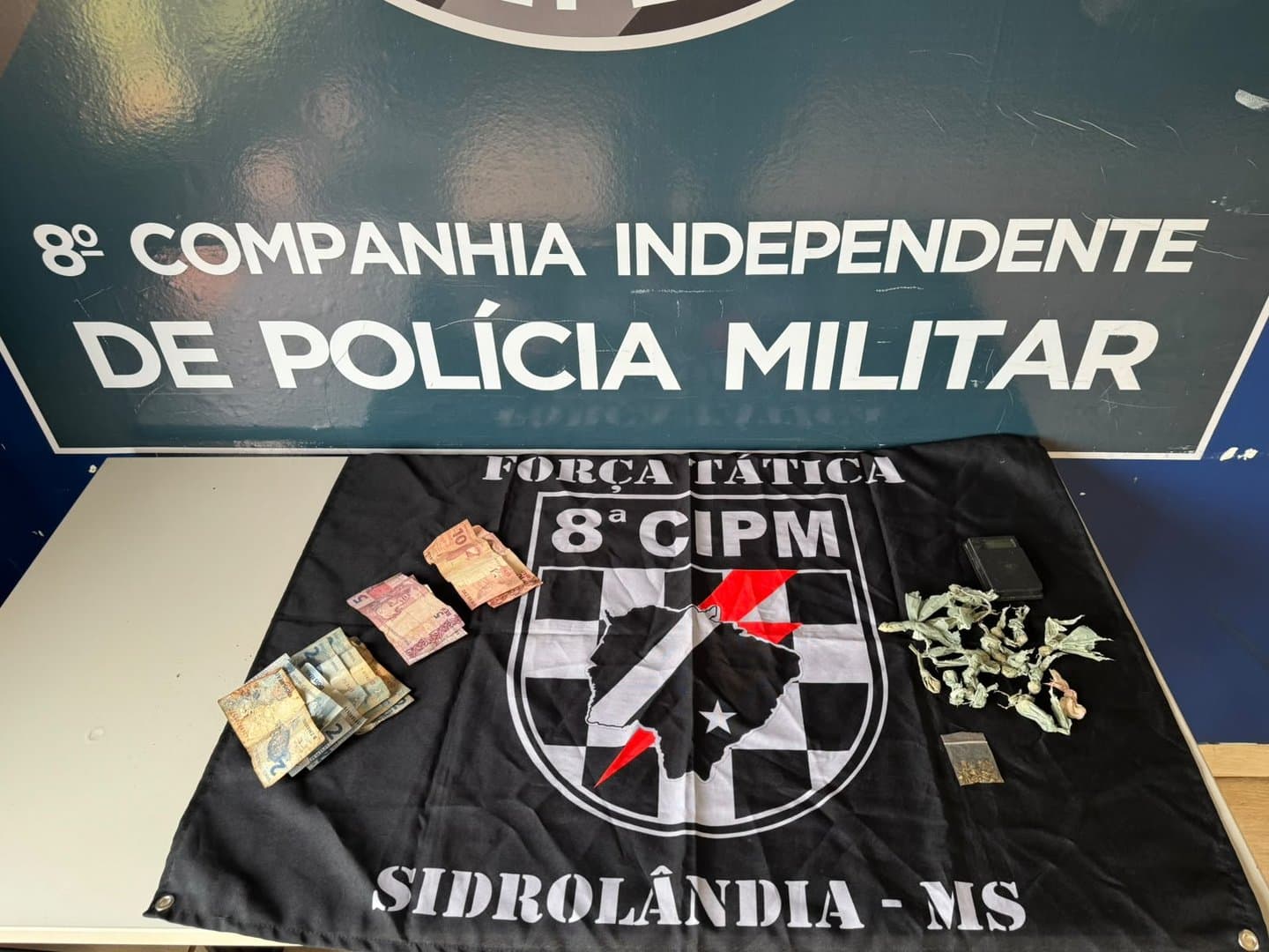Mulher é flagrada com 19 porções de pasta-base e acaba presa pela Força Tática em Sidrolândia