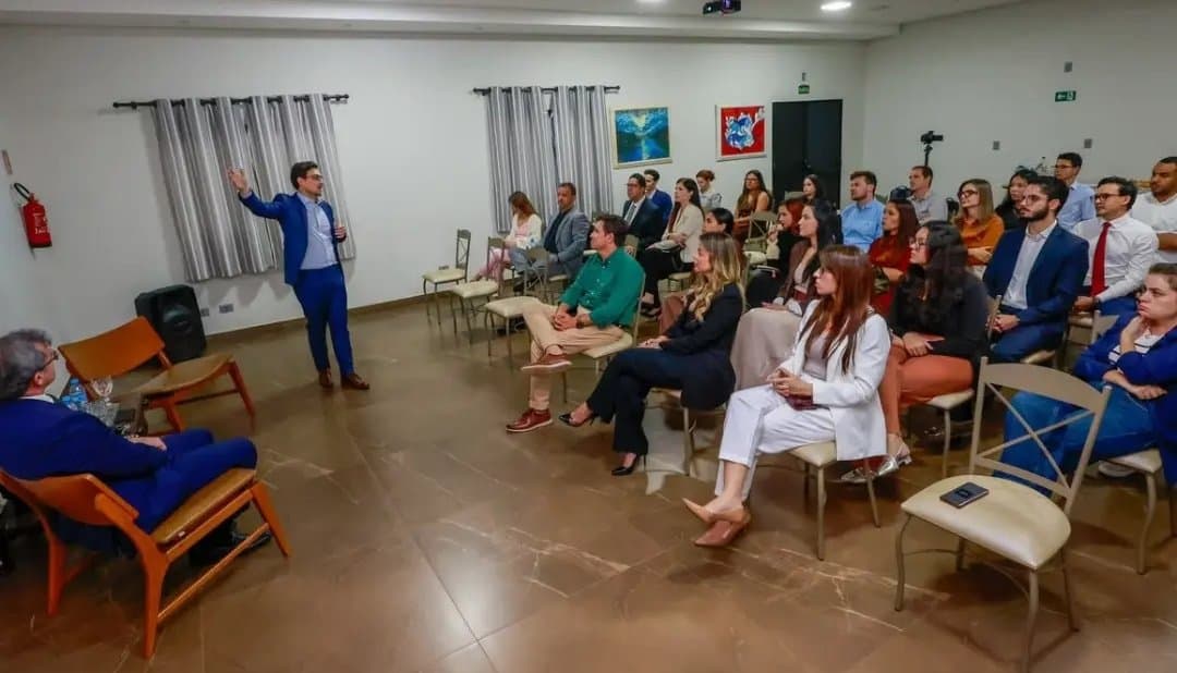 Advogados de Sidrolândia participam de palestra sobre uso da inteligência artificial e importância da tecnologia