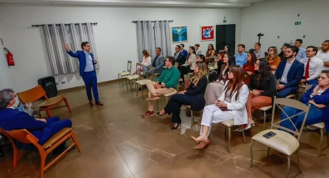 Advogados de Sidrolândia participam de palestra sobre uso da inteligência artificial e importância da tecnologia
